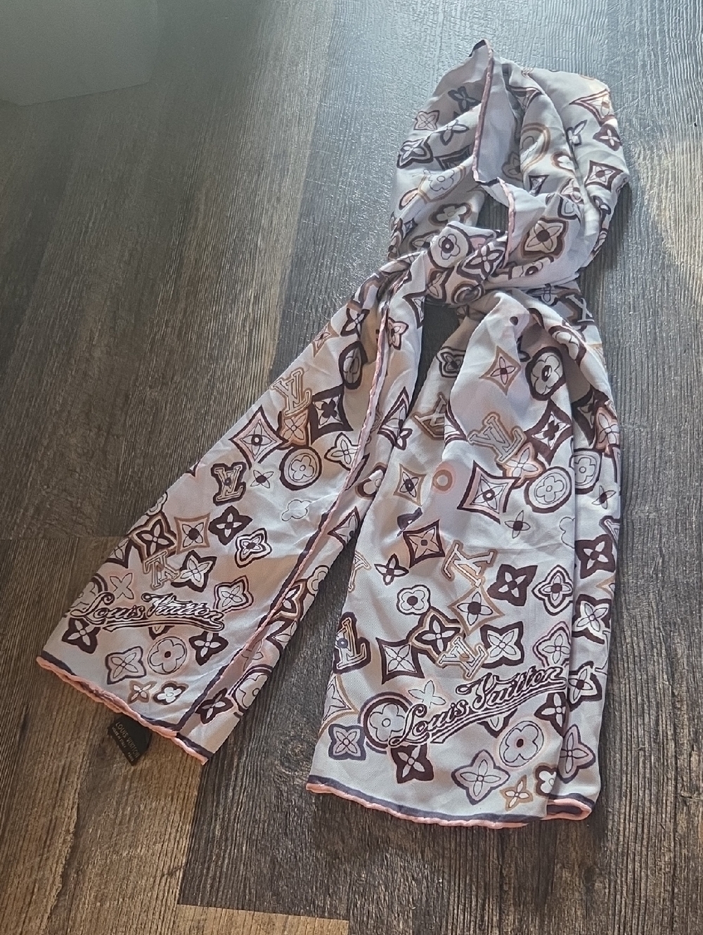 Louis Vuitton 100% Silk Scarf Bandeau Hair Monogram White Pink Brown Grey Italy